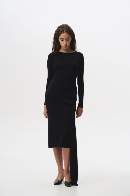 Платье с поясом на завязке из вискозы черное