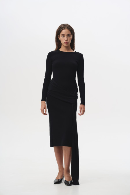 Платье с поясом на завязке из вискозы черное