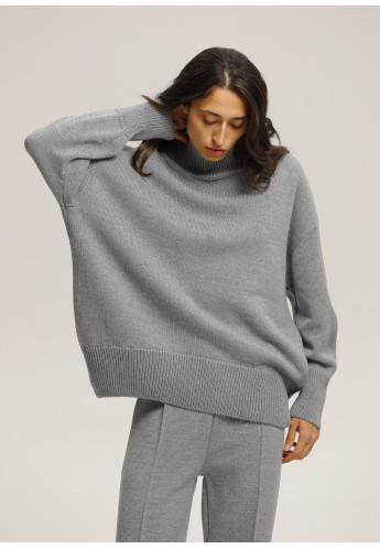 Об'ємний джемпер з напіввовни сірий
