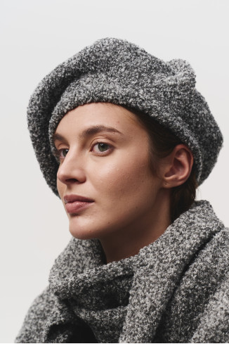 Трикотажний берет чорно-білий