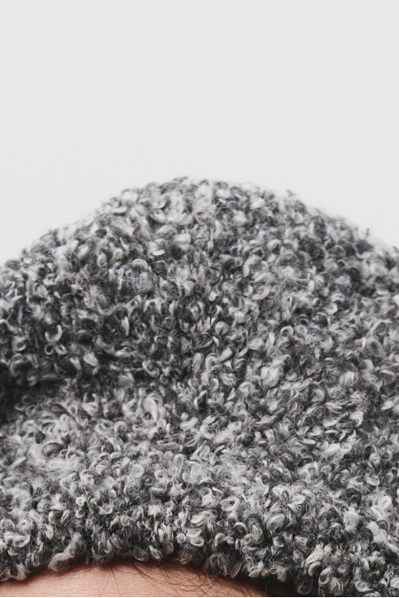 Трикотажний берет чорно-білий