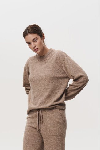 Джемпер з вовни ягнят вільного силуету темно-бежевий
