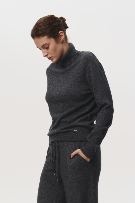 Базовый гольф из шерсти ягнят темно-серый