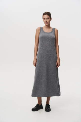 Платье без рукав из шерсти ягнят серое