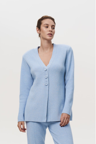 Приталенный жакет с подплечниками голубой