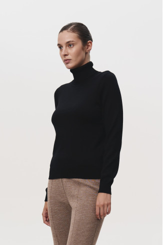 Гольф зі 100% вовни мериноса чорний