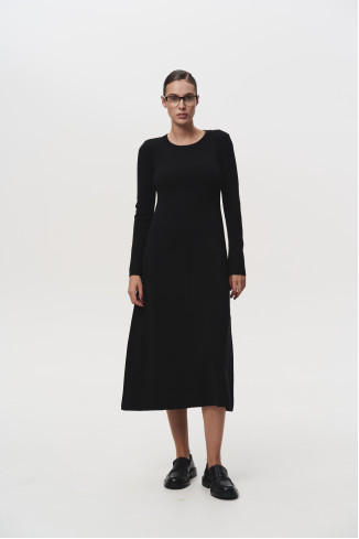 Платье А-силуэта из шерсти мериноса черное
