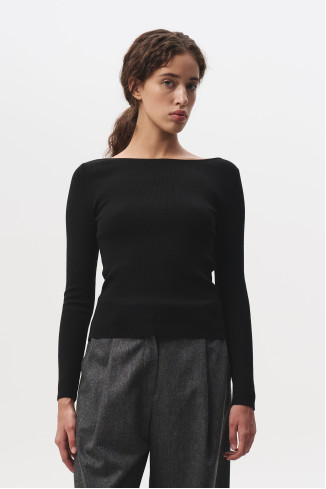 Джемпер з вирізом на спині чорний