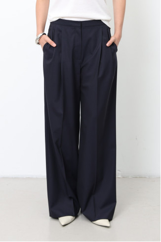 Широкие брюки с защипами темно-синие