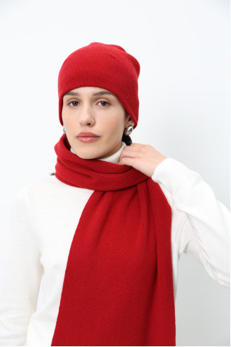 Двошарова шапка з м'якої вовни ягнят темно-червона