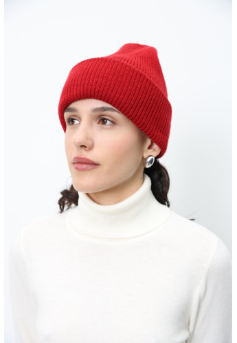 Шапка з відворотом з м'якої вовни ягнят темно-червона