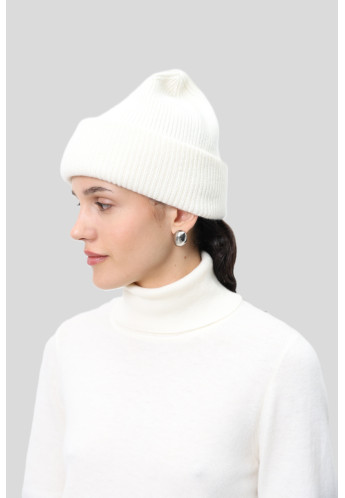 Шапка з відворотом з м'якої вовни ягнят молочна