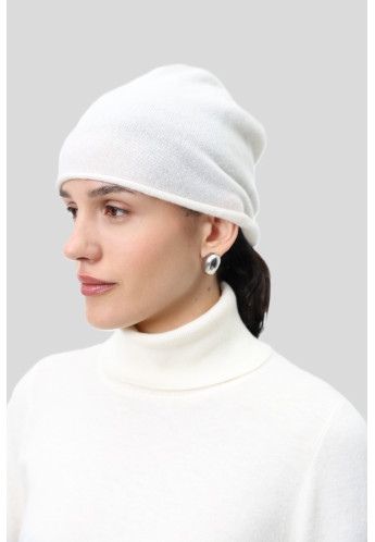 Тонка шапка з 100% кашеміру молочна