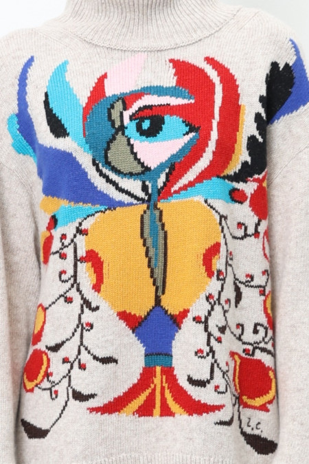 Объёмный свитер «Цветок-Редиска» бежевый