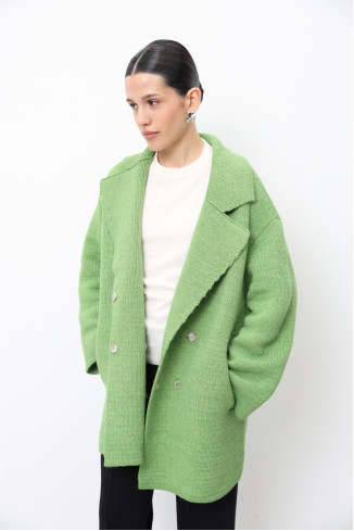 Трикотажное двухбортное полупальто зеленое