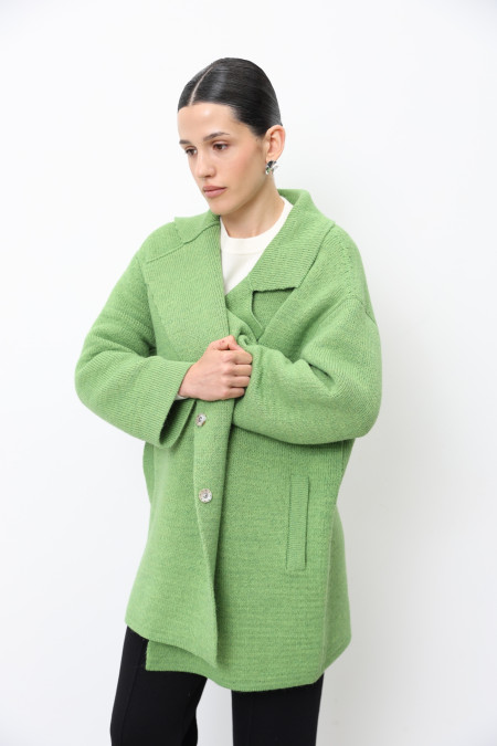 Трикотажное двухбортное полупальто зеленое