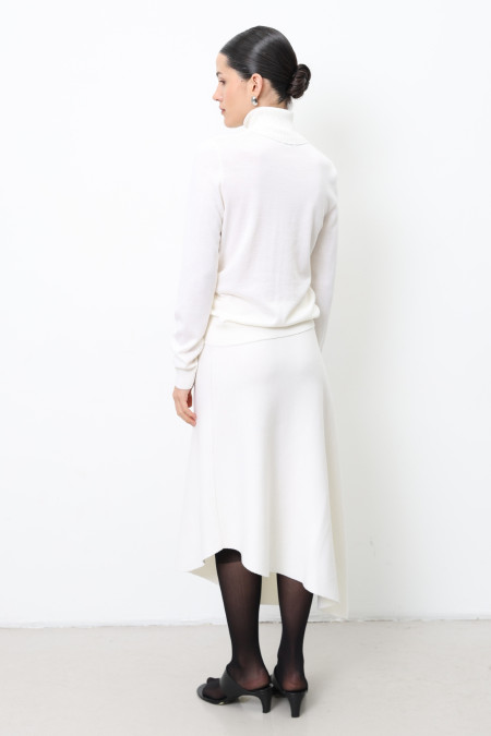 Гольф зі 100% вовни мериноса молочний Гольф зі 100% вовни мериноса молочний