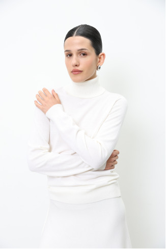 Off-White 100% Merino Wool Turtleneck