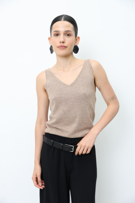 Топ із вовни ягнят з V-подібною горловиною темно-бежевий