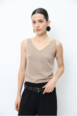Топ із вовни ягнят з V-подібною горловиною темно-бежевий
