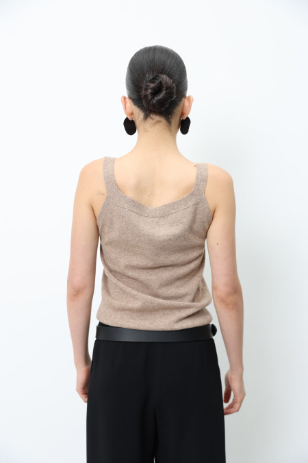 Топ із вовни ягнят з V-подібною горловиною темно-бежевий