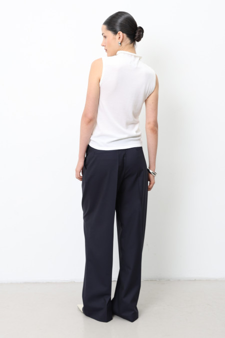 Широкі брюки з защипами темно-сині