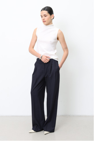 Широкие брюки с защипами темно-синие