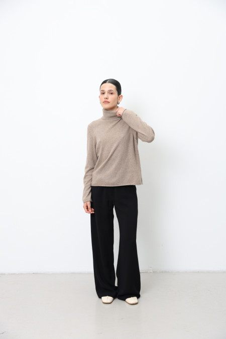 Beige 100% Cashmere Turtleneck