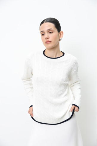 Джемпер з віскози з контрастною бейкою молочний