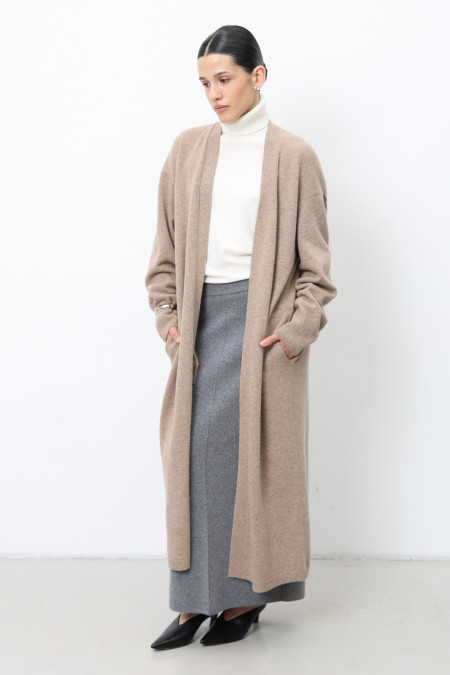 Длинный кардиган из шерсти ягнят темно-бежевый