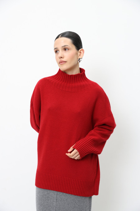 Об’ємний джемпер із коміром-стійкою з вовни ягнят темно-червоний Об’ємний джемпер із коміром-стійкою з вовни ягнят темно-червоний