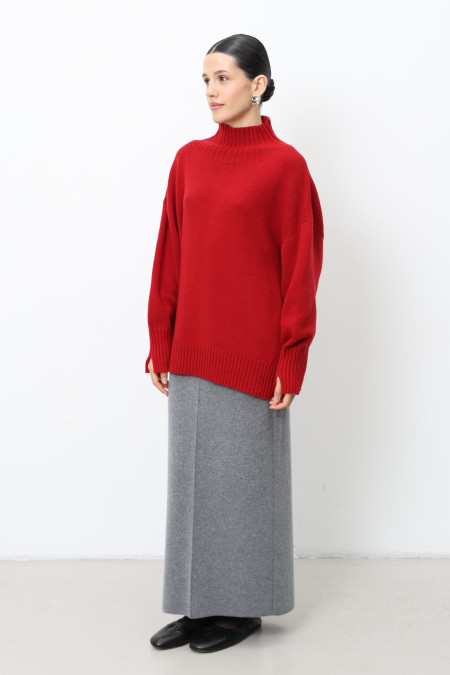 Об’ємний джемпер із коміром-стійкою з вовни ягнят темно-червоний Об’ємний джемпер із коміром-стійкою з вовни ягнят темно-червоний