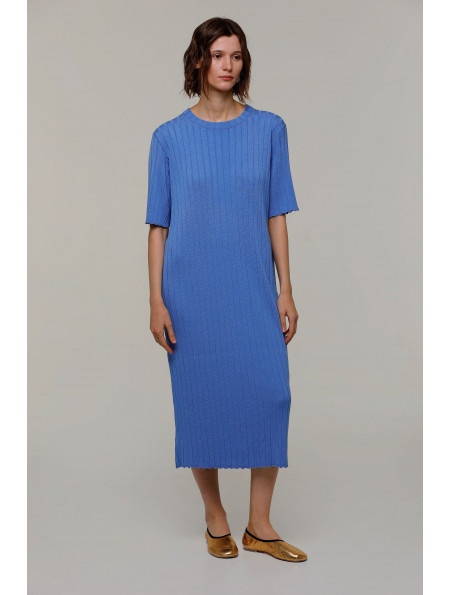 Пряма міді-сукня блакитна