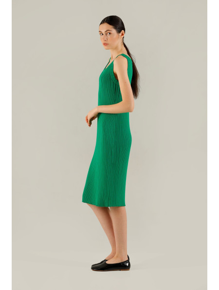Прямое миди-платье без рукавов зеленое