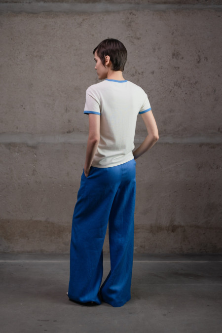 Базовий джемпер з контрастною облямівкою молочно-темно-блакитний