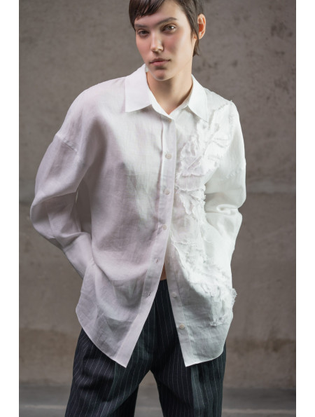 Лляна сорочка oversize з аплікацією біла
