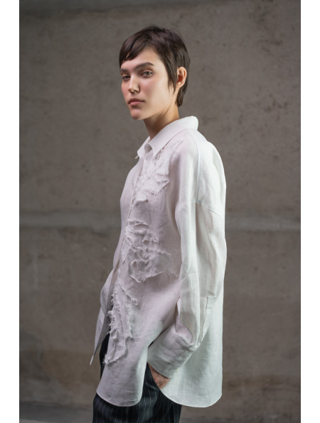 Лляна сорочка oversize з аплікацією біла