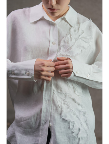 Лляна сорочка oversize з аплікацією біла
