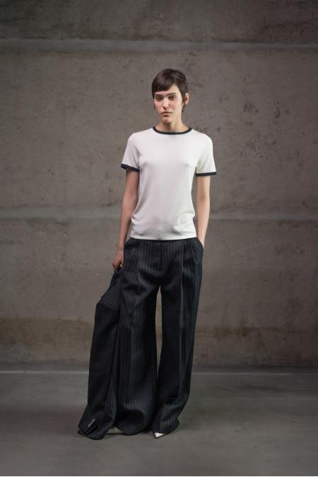 Лляні брюки-палаццо з подвійними защипами чорні смугасті