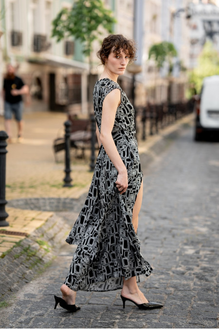 Black And White 100% Viscose Wrap Maxi Dress