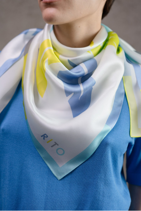 Большой шёлковый платок с принтом "Перья"