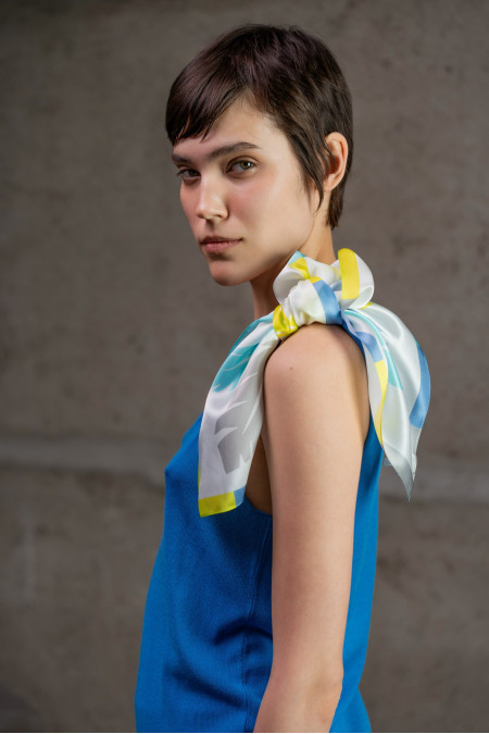 Маленький шёлковый платок с принтом "Перья"