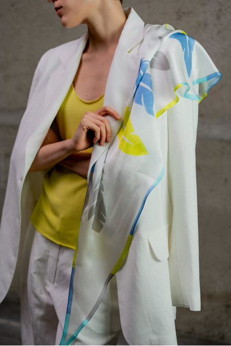 Triangle Silk Neckerchief with "Feathers" Print