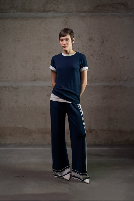 Базовий джемпер на короткий рукав темно-синій