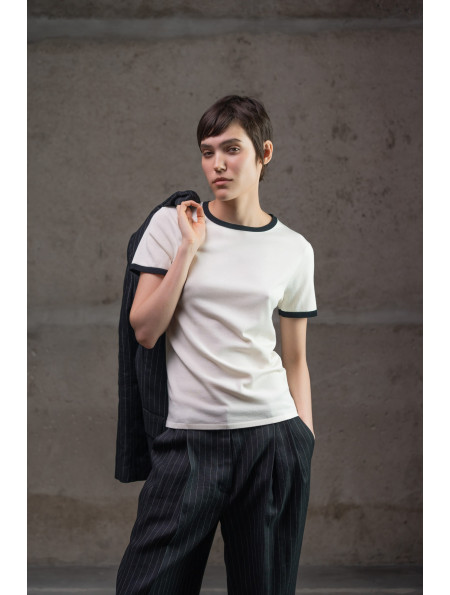 Базовый джемпер с контрастной каймой молочно-черный