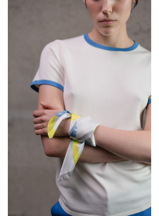 Базовий джемпер з контрастною облямівкою молочно-темно-блакитний