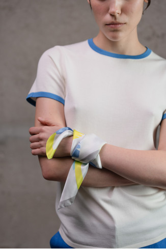 Off-White And Blue Contrasting Trim Basic Jumper 