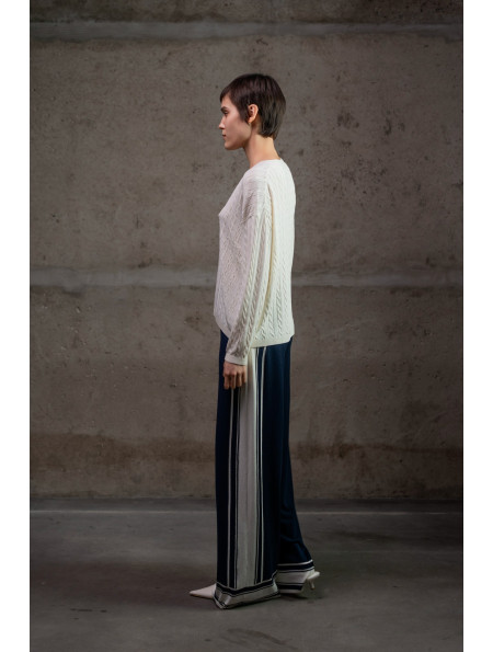 Джемпер з V-подібною горловиною з віскози молочний