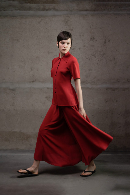 Dark Red Viscose Semi-Fitted Knit Shirt with Short Sleeves