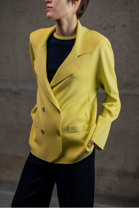 Двобортний трикотажний піджак з віскози лимонний